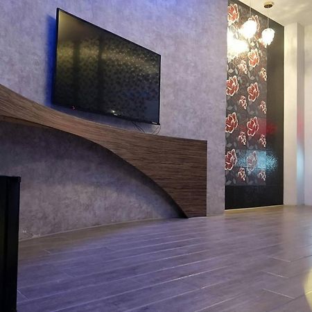 Chen He Spa Motel Lukang Extérieur photo