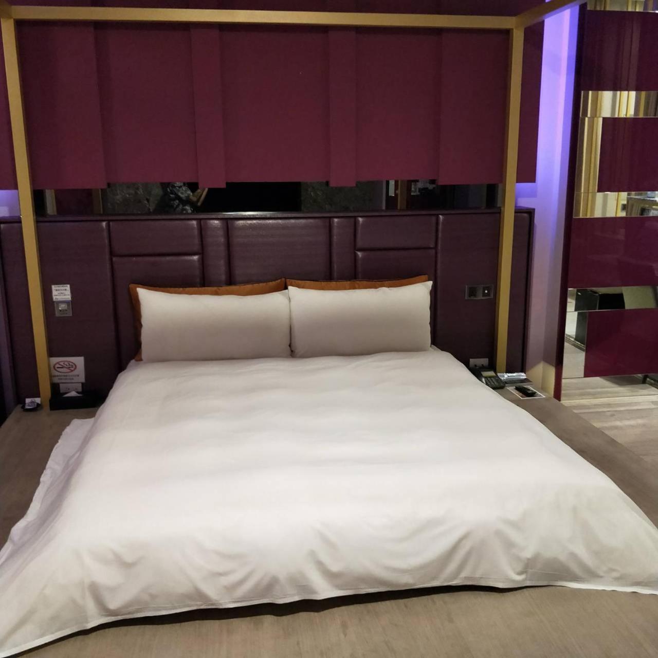 Chen He Spa Motel Lukang Extérieur photo