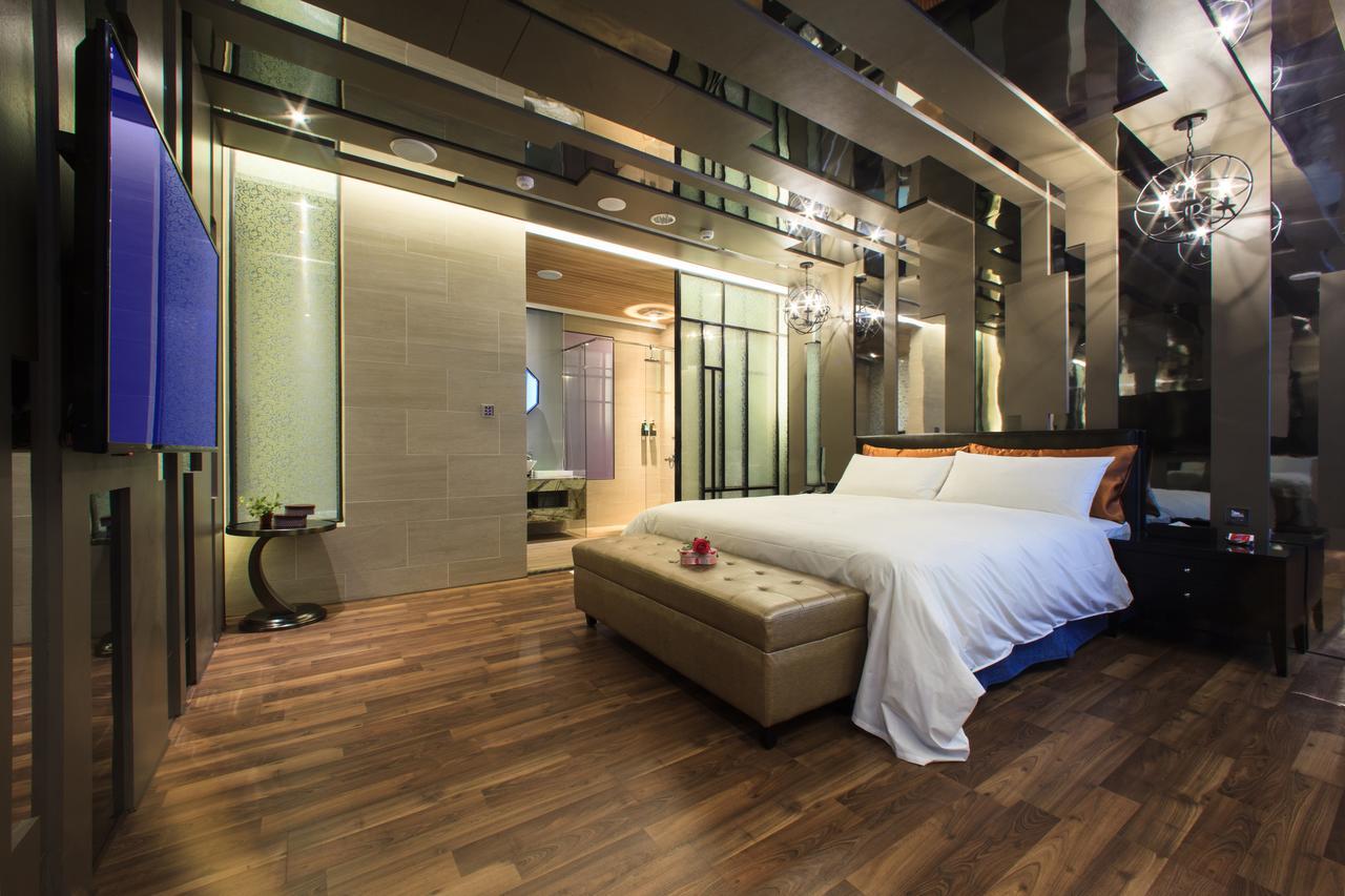 Chen He Spa Motel Lukang Extérieur photo