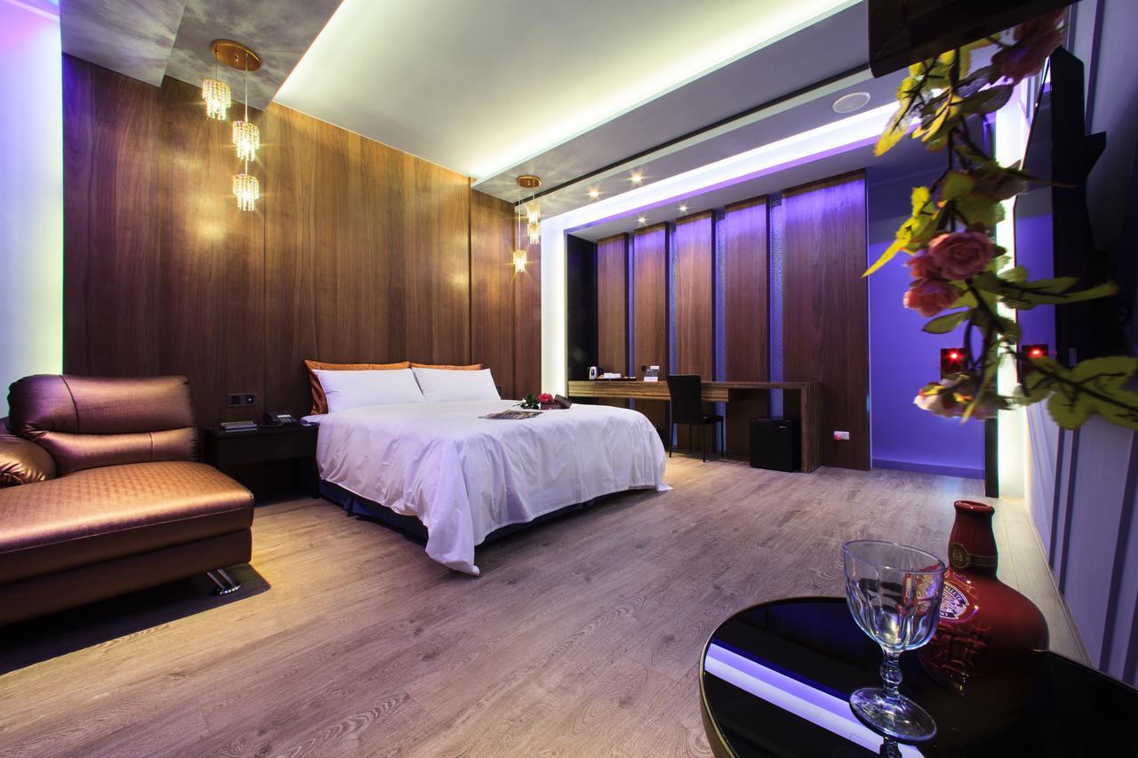 Chen He Spa Motel Lukang Extérieur photo