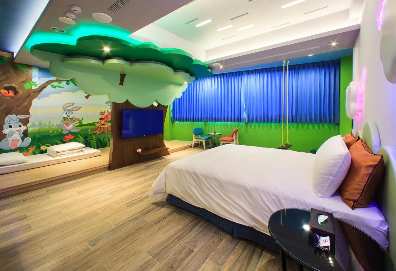 Chen He Spa Motel Lukang Extérieur photo