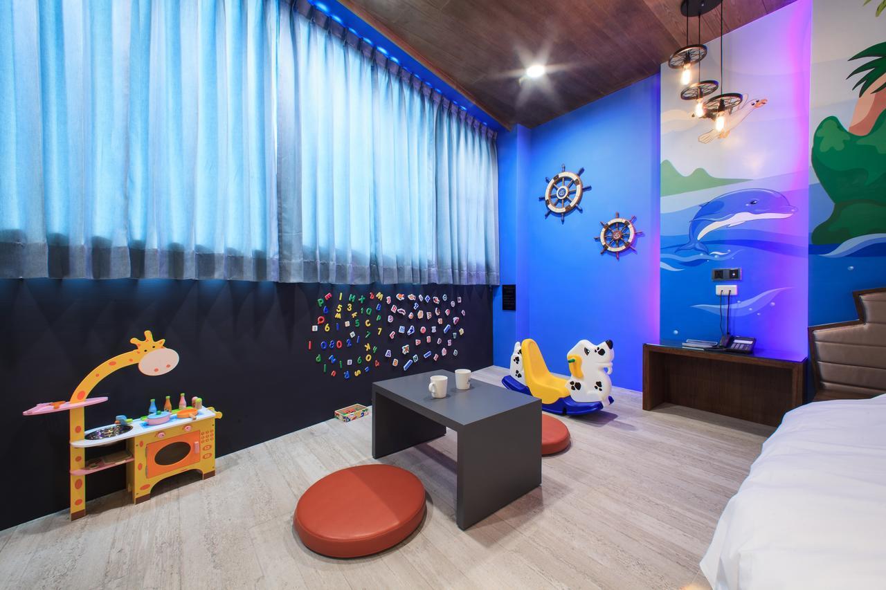 Chen He Spa Motel Lukang Extérieur photo