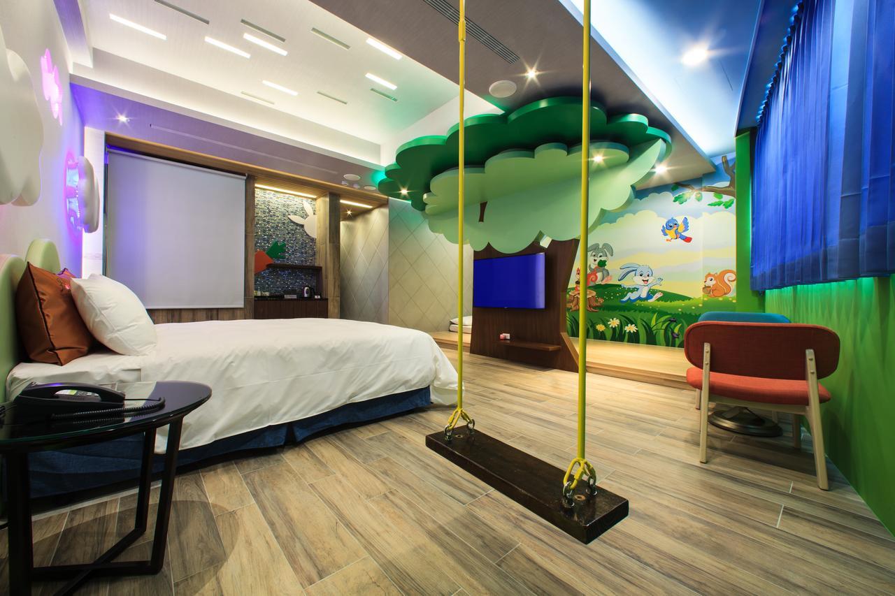 Chen He Spa Motel Lukang Extérieur photo