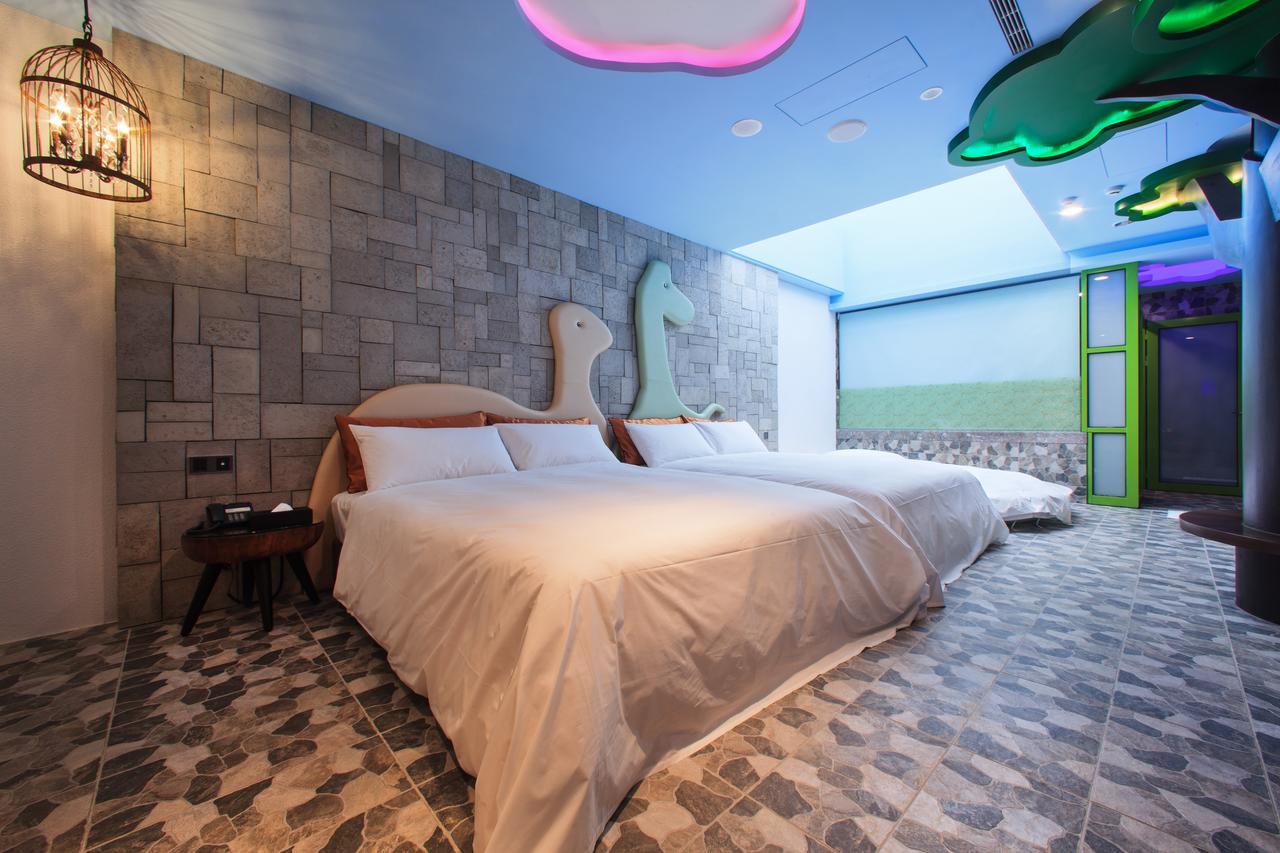 Chen He Spa Motel Lukang Extérieur photo