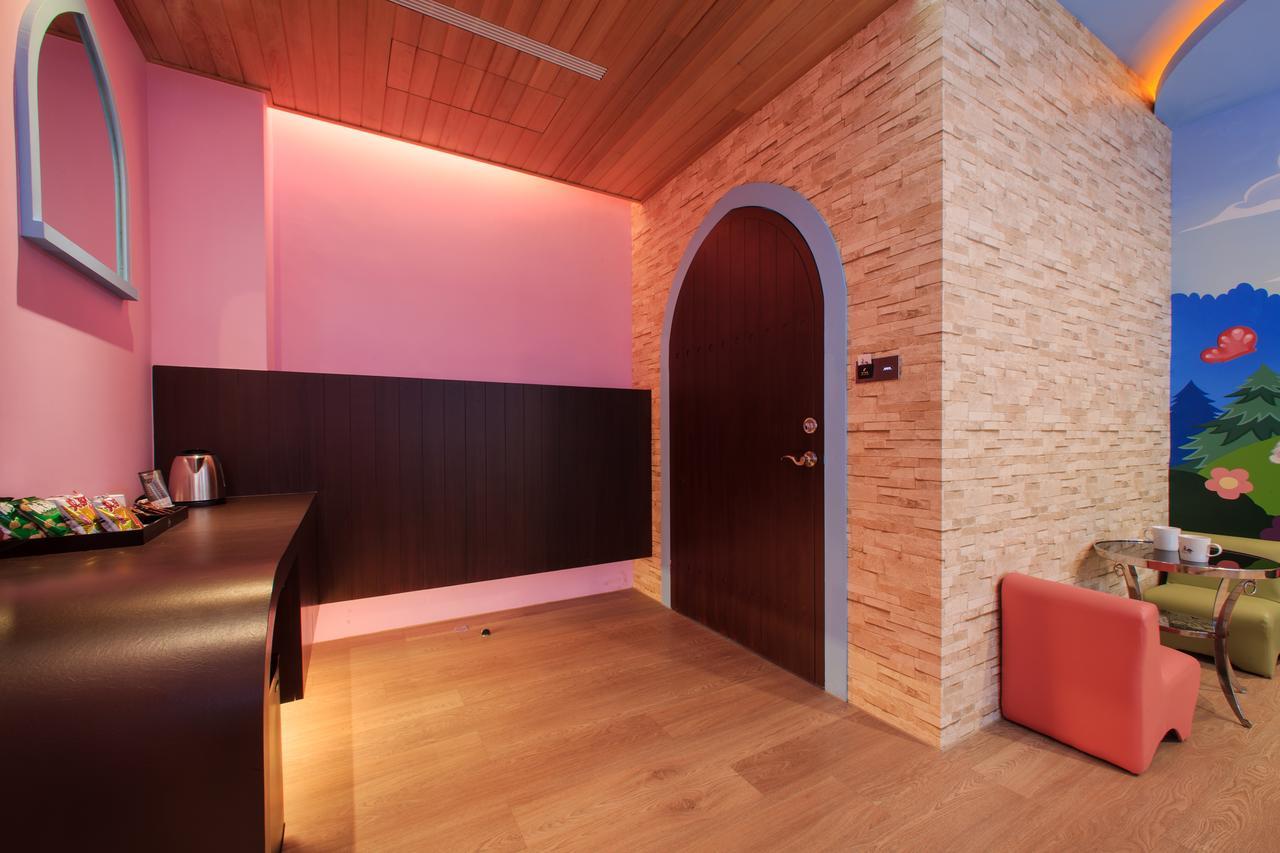 Chen He Spa Motel Lukang Extérieur photo