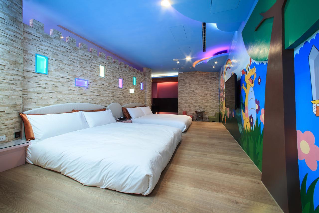 Chen He Spa Motel Lukang Extérieur photo