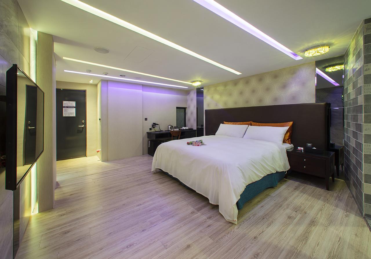 Chen He Spa Motel Lukang Extérieur photo