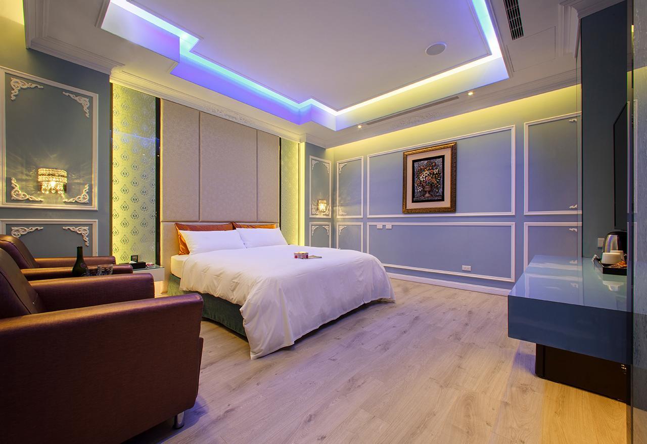 Chen He Spa Motel Lukang Extérieur photo