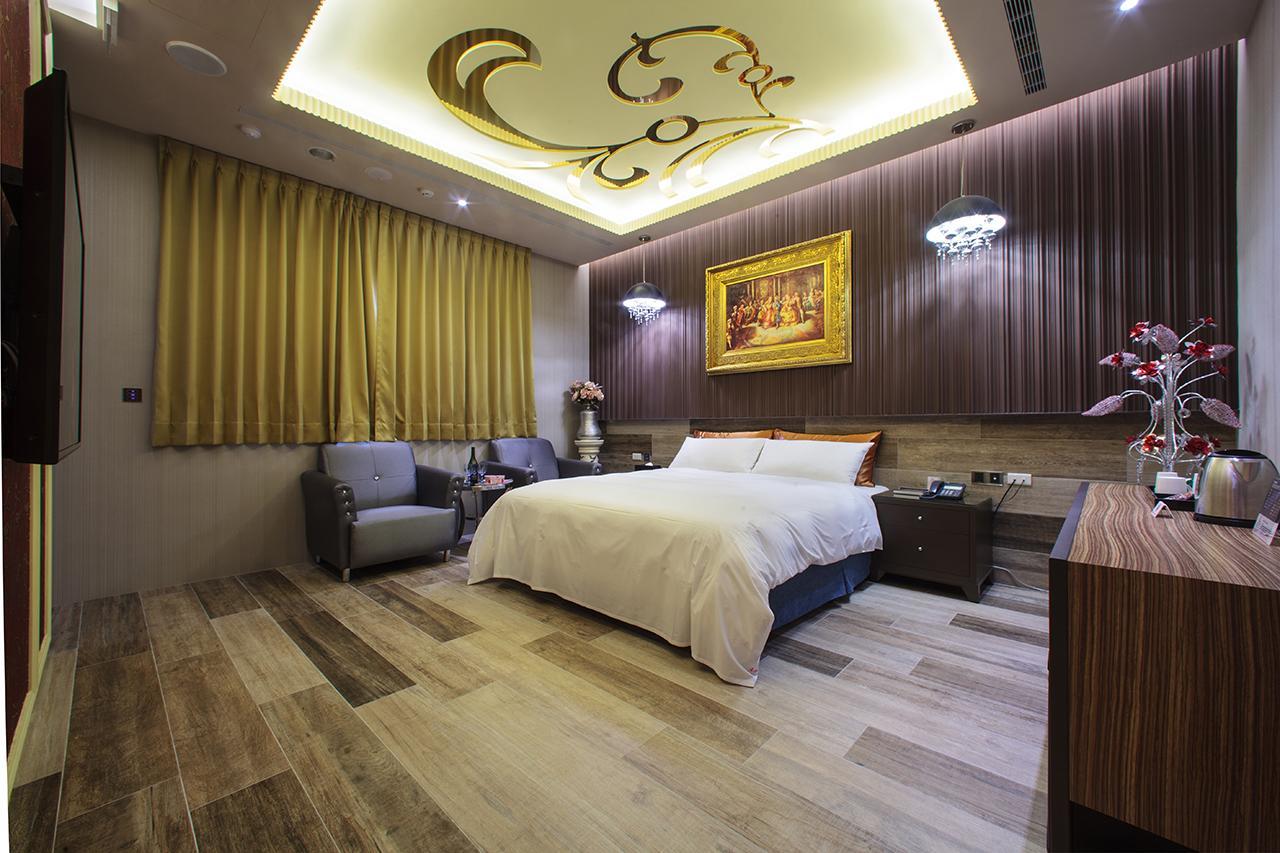 Chen He Spa Motel Lukang Extérieur photo