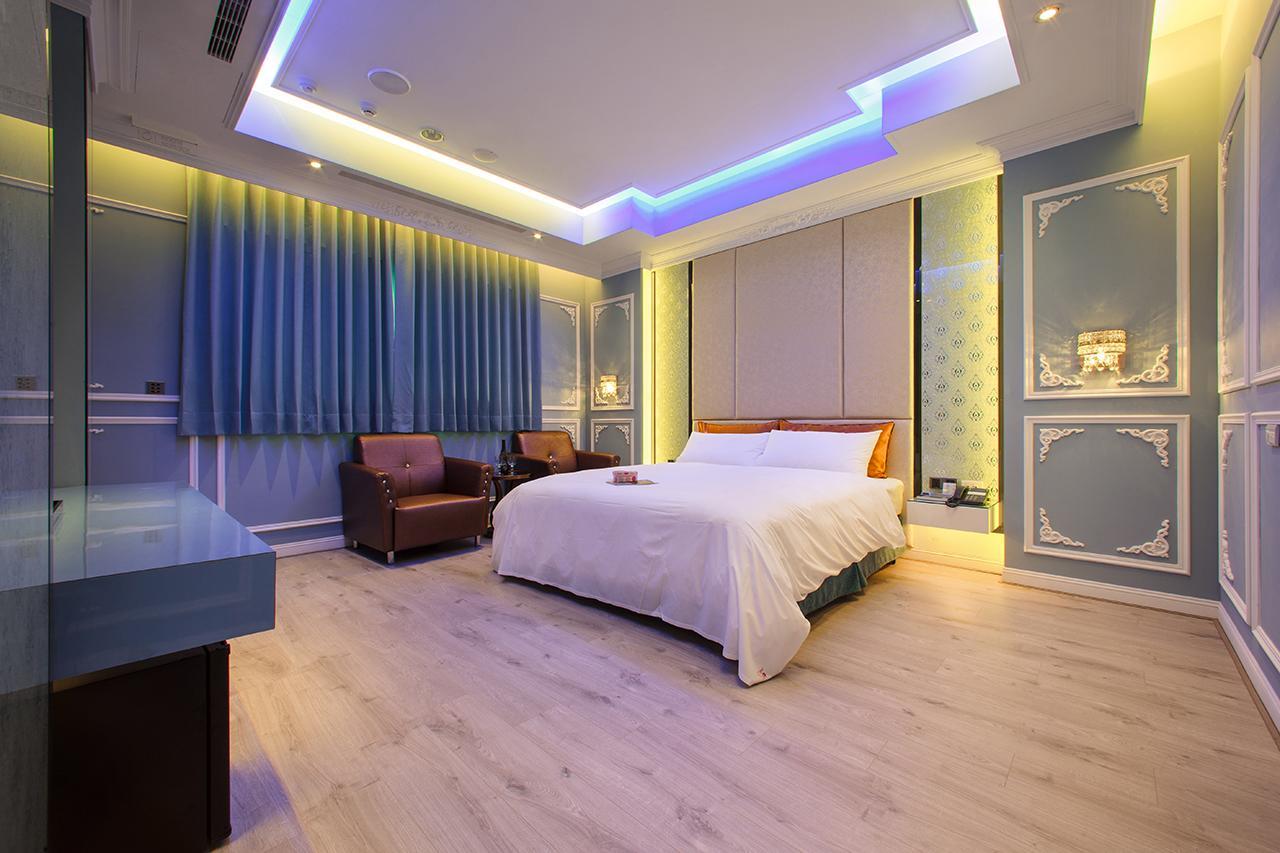 Chen He Spa Motel Lukang Extérieur photo